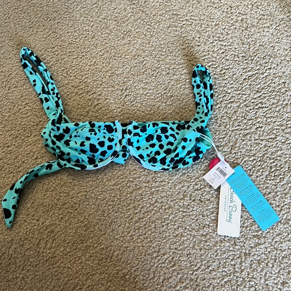 NEW BEACH BUNNY AQUA BIKINI TOP KARTER BRALETTE - Picture 9 of 10